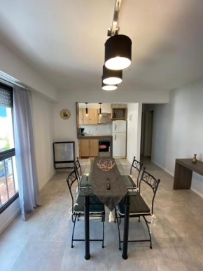 Departamento Dos Ambientes Zona Güemes/Aldrey